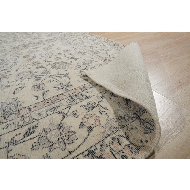 2020s 6x9 Sleek Rustic Beige Traditional Medallion Modern Handmade Wool Carpet Rug For Sale - Image 5 of 8