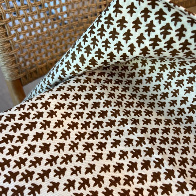 Sister Parish Burmese in Chocolate Brown Cotton Linen Fabric- 2 Yards For Sale In New York - Image 6 of 6