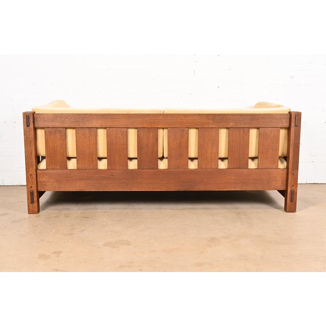 Stickley Mission Oak Arts and Crafts Settle Sofa For Sale - Image 10 of 12