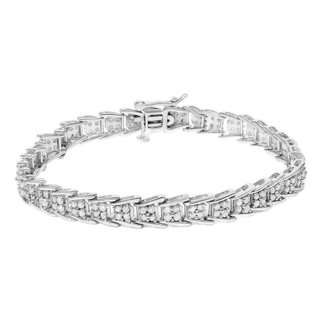.925 Sterling Silver 2.0 Cttw Diamond Fan-Shaped Fancy Chevron Link Tennis Bracelet For Sale