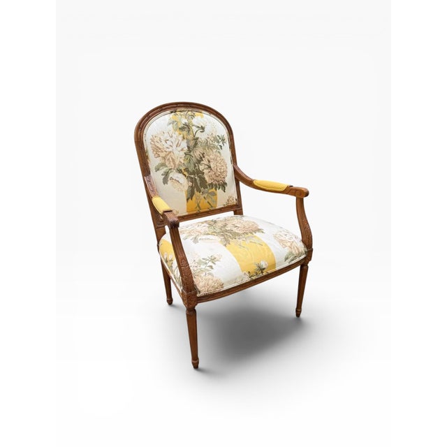 Ethan Allen 1990s Ethan Allen French Provincial Louis XV Style Armchair With Floral Upholstery For Sale - Image 4 of 16