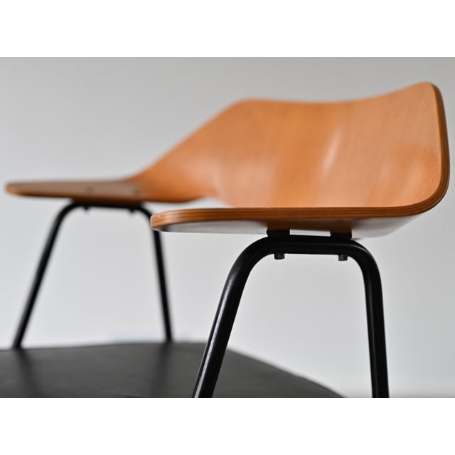 Robin Day is a 20th-century British designer whose design is rooted in a social vision: furniture for all. In the 1950s...