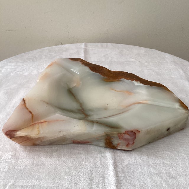 Art Deco Large Multicolor Free Form Ashtray or Vide Poche in Onyx Italy, Circa 1960s For Sale - Image 3 of 12