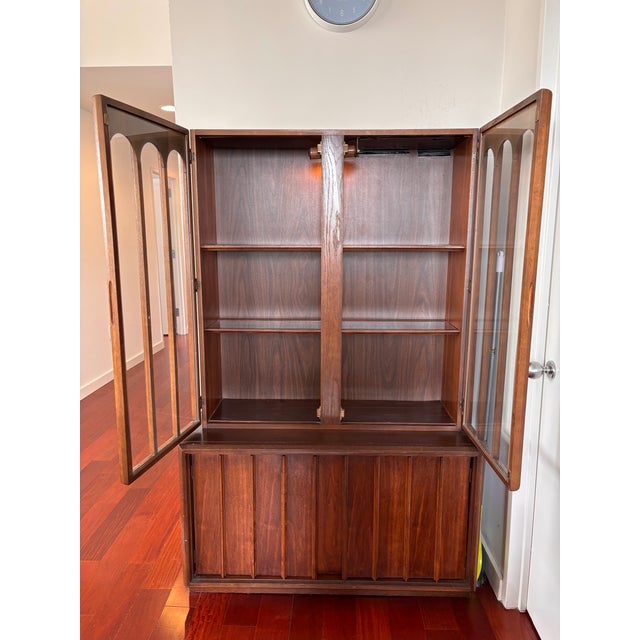 1960s Vintage Keller Collonade Display Credenza For Sale - Image 5 of 18