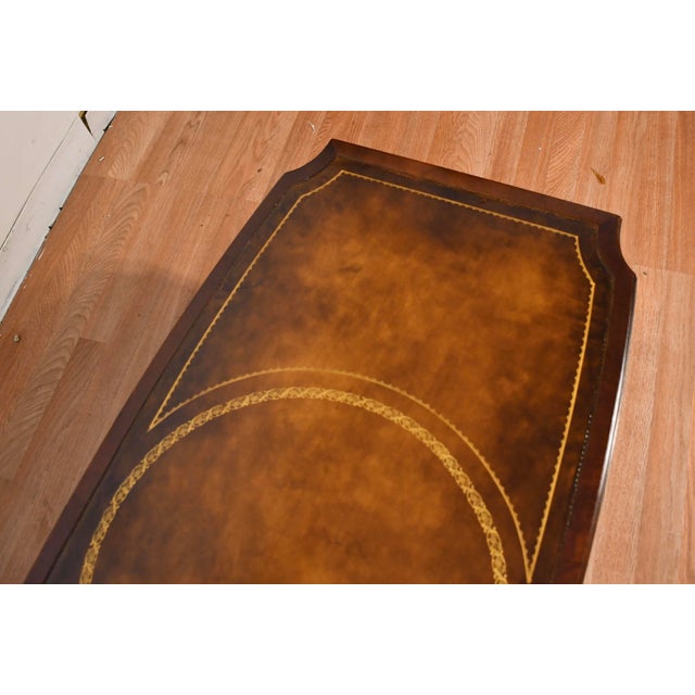 Traditional 1930 Weiman English Regency Mahogany Leather Top Set Coffee Table & Side Tables For Sale - Image 3 of 18
