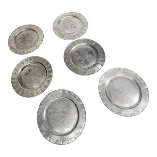 Vintage Large Tin Plates With Petal Designs Around Rim - 6 Pieces For Sale