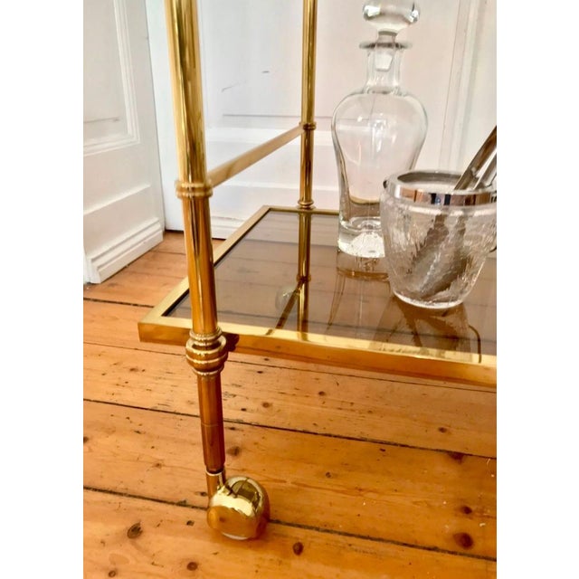 Metal Hollywood Regency Bar Trolley in Brass and Crystal Glass in the style of Dolce Vita by Cesare Lacca, 1970s For Sale - Image 7 of 10