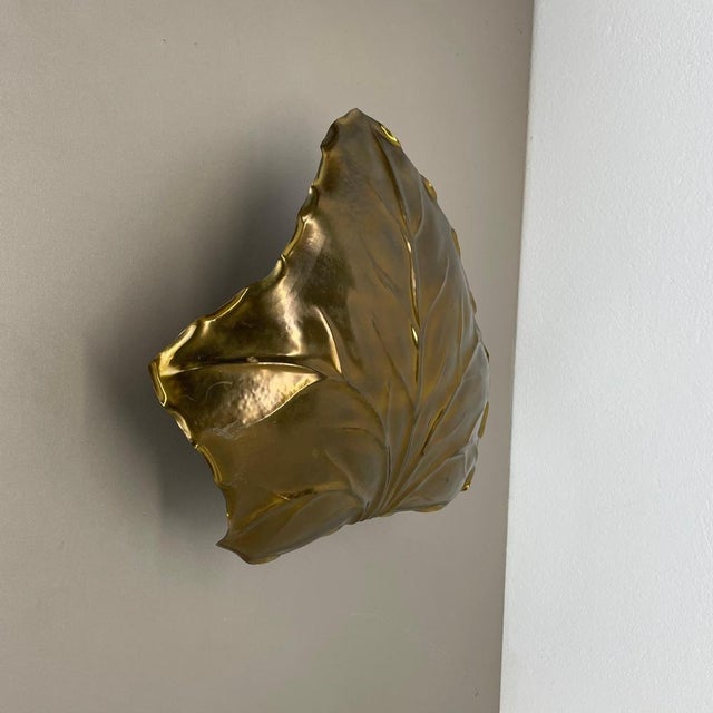Brass Leaf Theatre Wall Light Sconce by Ravarini Castoldi, Milan, Italy, 1970s For Sale - Image 3 of 18