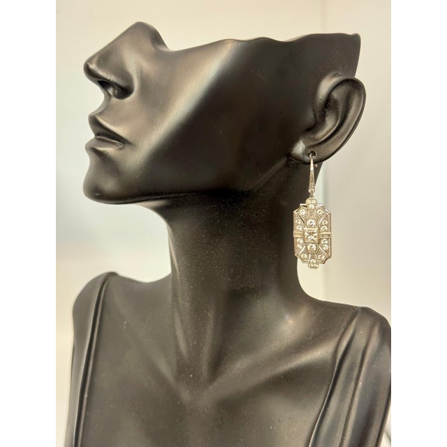 Vintage 3 Ct Round & Princess Shape Diamond Hanging Earring in Platinum For Sale - Image 18 of 18