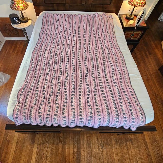Pink Pink Gray Afghan Lap Blanket Crocheted Pastel Spring Twin 84 X 52" For Sale - Image 8 of 8