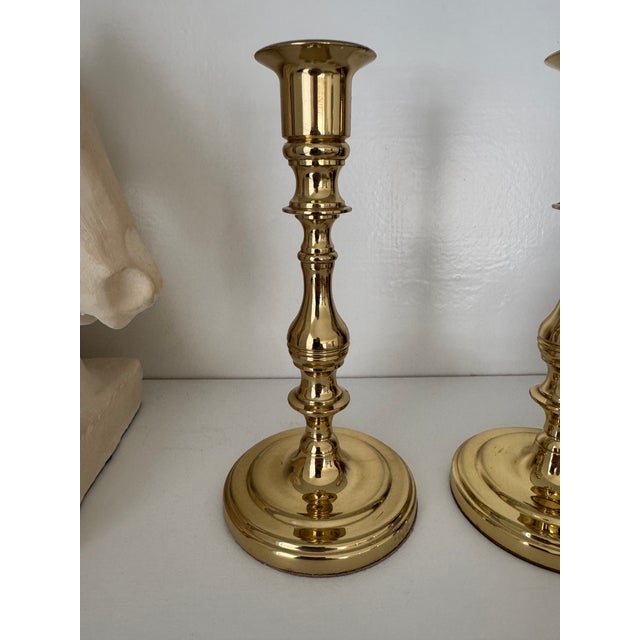 Vintage Baldwin Brass Candlesticks – Classic Traditional Pair For Sale - Image 4 of 5