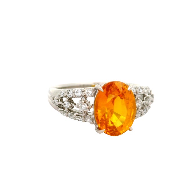 Contemporary 3.67 Carat Orange Sapphire Diamond Platinum Ring, Size 7 For Sale - Image 3 of 6