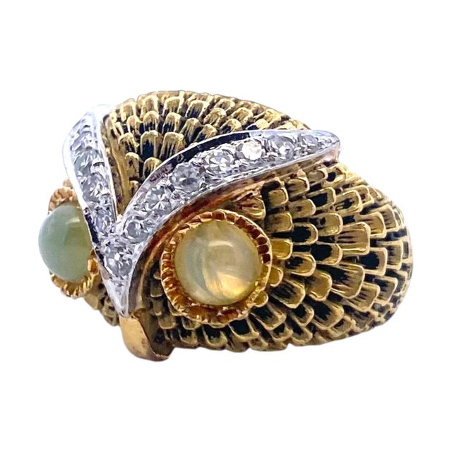 Art Nouveau Vintage 18k Gold Diamond Owl Ring With Chrysoberyl Eyes, Size 6.5 For Sale - Image 3 of 9