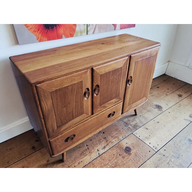 Brown Mid-Century Modern Sideboard in Elm by Lucian Ercolani for Ercol, 1960s For Sale - Image 8 of 18