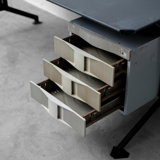 Metal and Blue Leather Arco Desk by BBPR for Olivetti, 1960s For Sale - Image 9 of 12