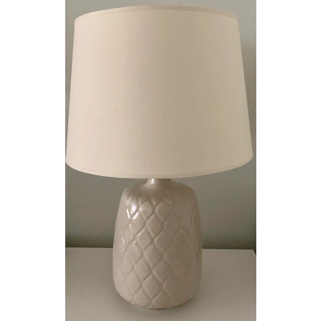 Contemporary Contemporary Surya Cream Ceramic Base Table Lamp With Cream Lamp Shade For Sale - Image 3 of 3