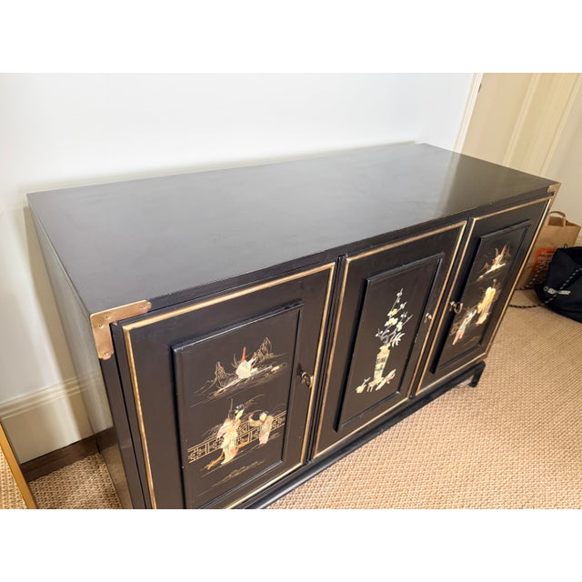 1970s 1970s Mastercraft Handcrafted Chinoiserie Chest For Sale - Image 5 of 13