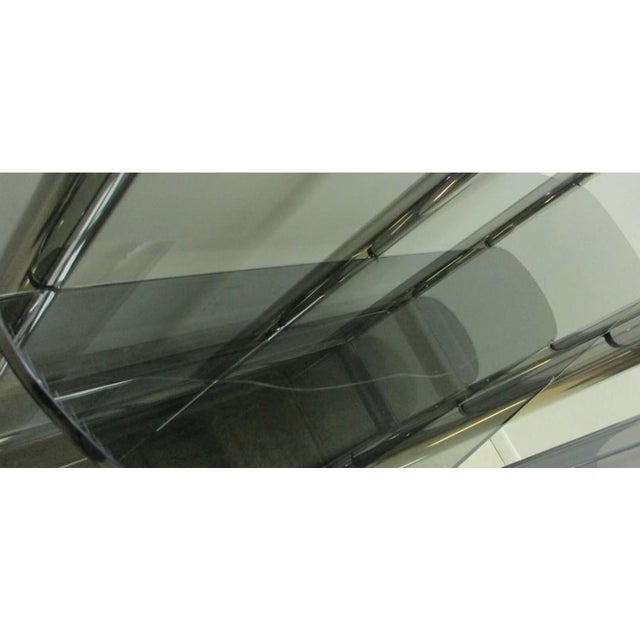 Metal Mid Century Monumental Tubular Aluminum Chrome Etagere Shelf Vintage Display Baughman Style For Sale - Image 7 of 17