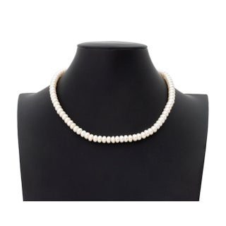 Classic Freshwater Pearl 18k Yellow Gold Diamond Necklace For Sale
