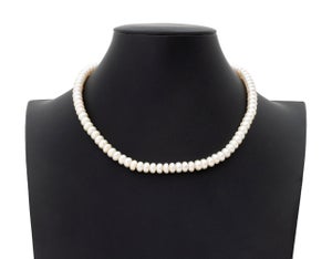 Classic Freshwater Pearl 18k Yellow Gold Diamond Necklace