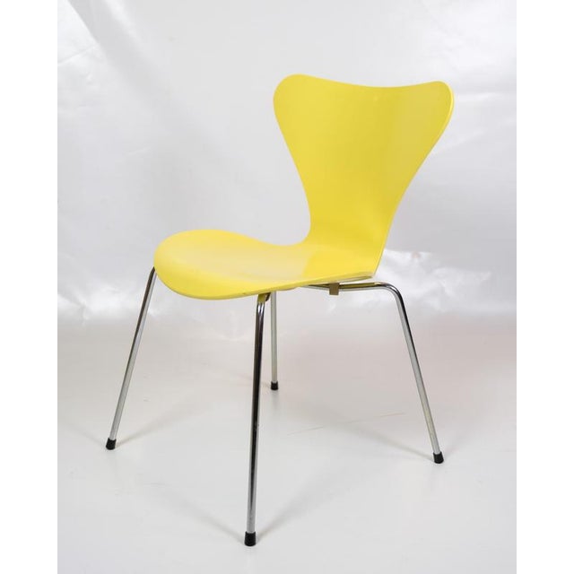 Dining Table Chairs Model 3107 in Yellow by Arne Jacobsen from 1990s, Set of 6 For Sale - Image 3 of 11