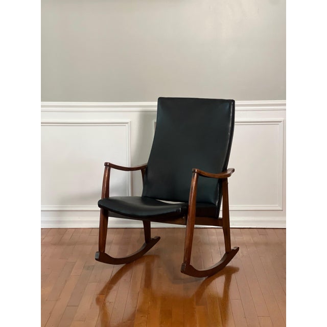 Milo Baughman Style Rocking Chair in Black Faux Leather, 1960s For Sale - Image 4 of 12