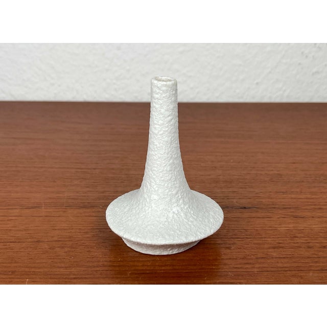 Small Mid-Century Modern German White Sculptural Vase by Peter Müller for Sgrafo Modern, 1960s For Sale - Image 14 of 16