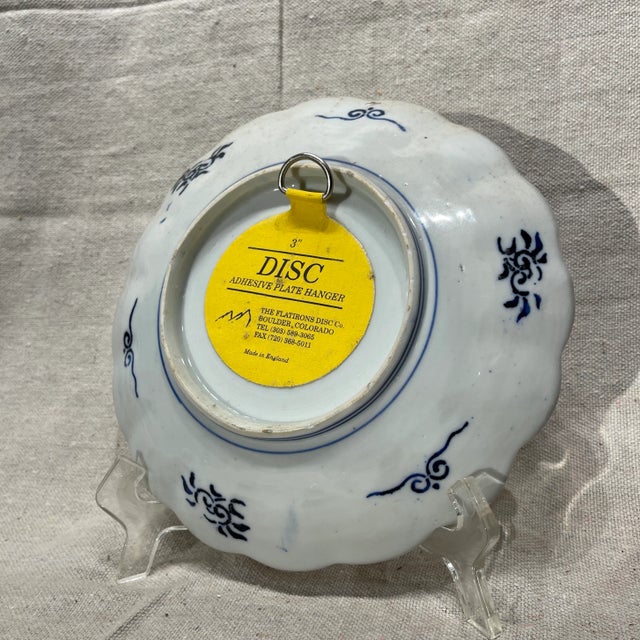 Japanese 19th Century Imari Plate For Sale - Image 3 of 3