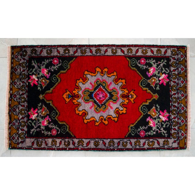 1970s Small Rug, Entry Decor, Bath Mat, Kitchen Accent, Turkish Rug, Door Mat, Lundry Room Decor 1'10" X 3'3" For Sale - Image 10 of 14