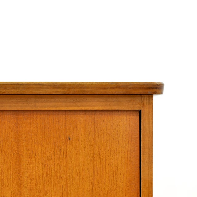 1960s 1960s Mid Century China Display Cabinet For Sale - Image 5 of 8