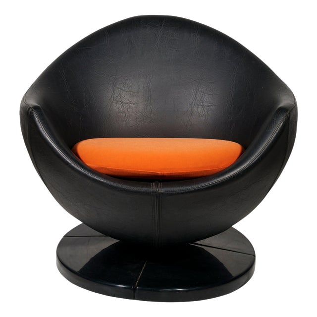 Model Mars Swivel Lounge Chairs by Guariche for Meurop, 1960, Set of 3 For Sale
