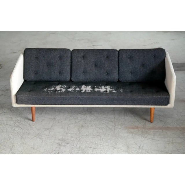 Black Borge Mogensen Sofa Model 203 in Original Wool for Fredericia, Denmark, 1955 For Sale - Image 8 of 11