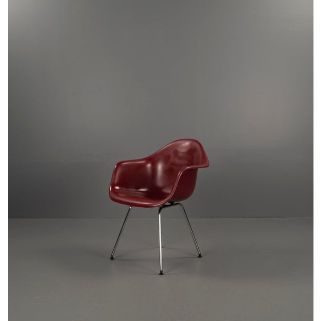 The DAX armchair, designed by Ray Eames and Charles Eames for Herman Miller in the 1950s, is an iconic example of comfort,...