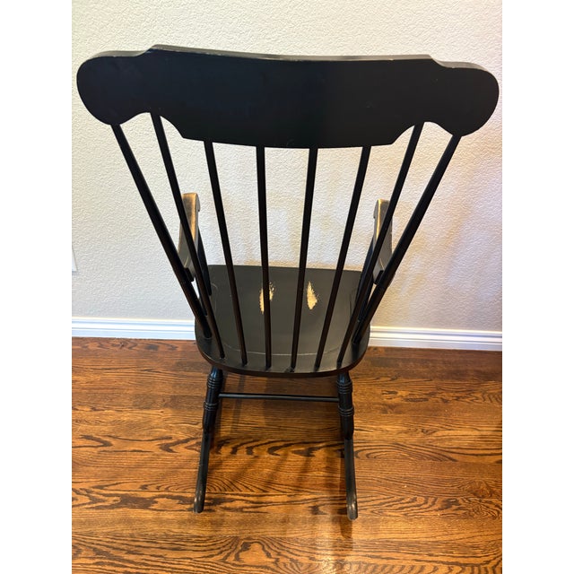 American 1970 Lock 1776 Bicentennial Federal Eagle Windsor Rocking Chair For Sale - Image 3 of 12