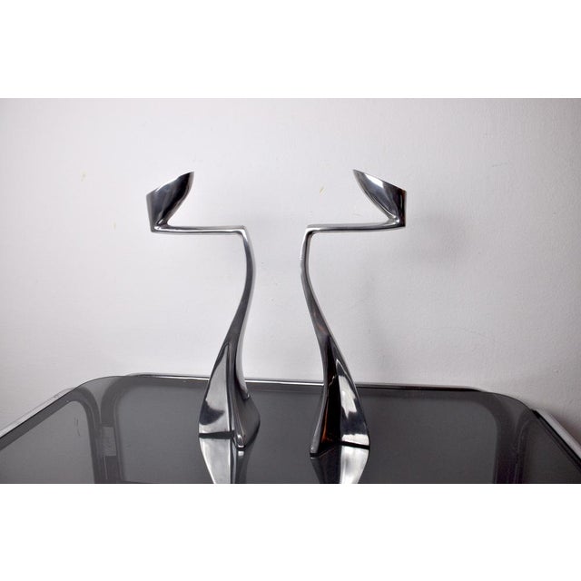 Hollywood Regency Swan Candlesticks attributed to Matthew Hilton, England, 1980, Set of 2 For Sale - Image 3 of 8