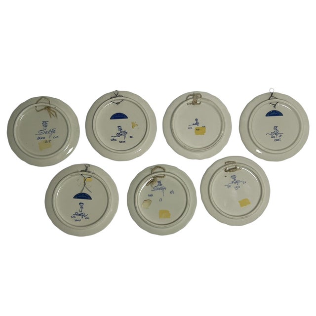 Vintage Hand-Painted Floral Miniature Wall Plates from Royal Delft, 1970s, Set of 7 For Sale - Image 6 of 10