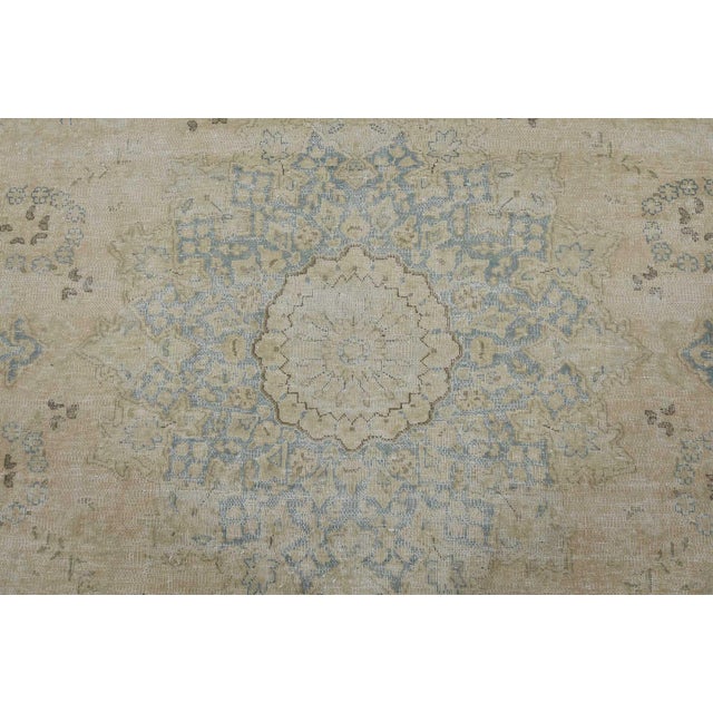 Kerman Rug 8’7” X 12’11” Pink Wool Vintage Distressed Hand-Knotted Carpet For Sale In Philadelphia - Image 6 of 15