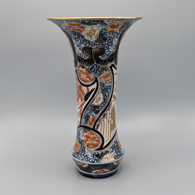 Blue Pair of Japanese Edo Period Ko-Imari Trumpet Vases For Sale - Image 8 of 11