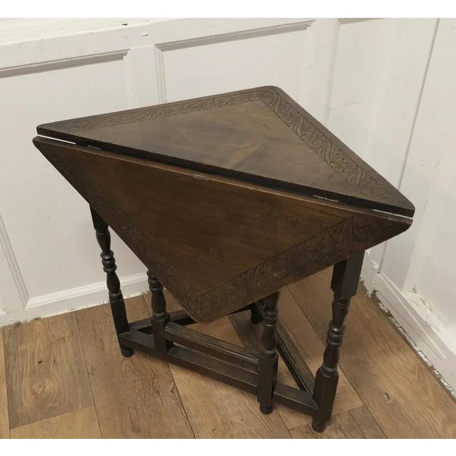 Brown Carved Oak Triangular Gate Leg Side Table, 1890s For Sale - Image 8 of 8
