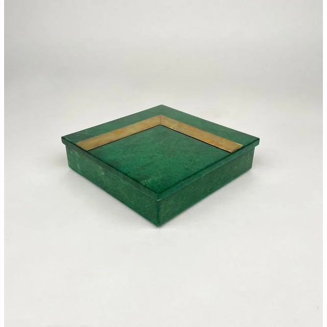 Aldo Tura Square Box in Green Goatskin & Brass by Aldo Tura, Italy, 1960s For Sale - Image 4 of 15