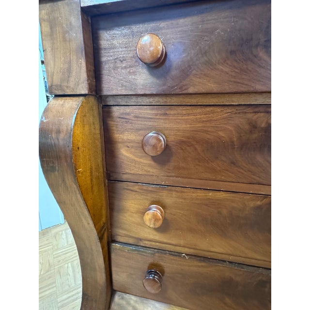 American Late Classical Flame Mahogany Chest of Drawers With Glove Boxes, Circa 1840 For Sale In San Francisco - Image 6 of 12