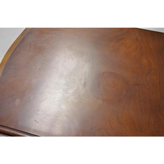 Vintage Baker Hepplewhite Style Mahogany Pembroke Dropleaf Lamp Side Table For Sale - Image 10 of 17