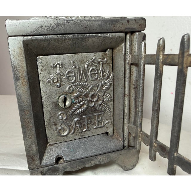 Antique 19th Century Cast Iron Je Stevens Jewel Safe Deposit Lockable Still Bank For Sale In New York - Image 6 of 14