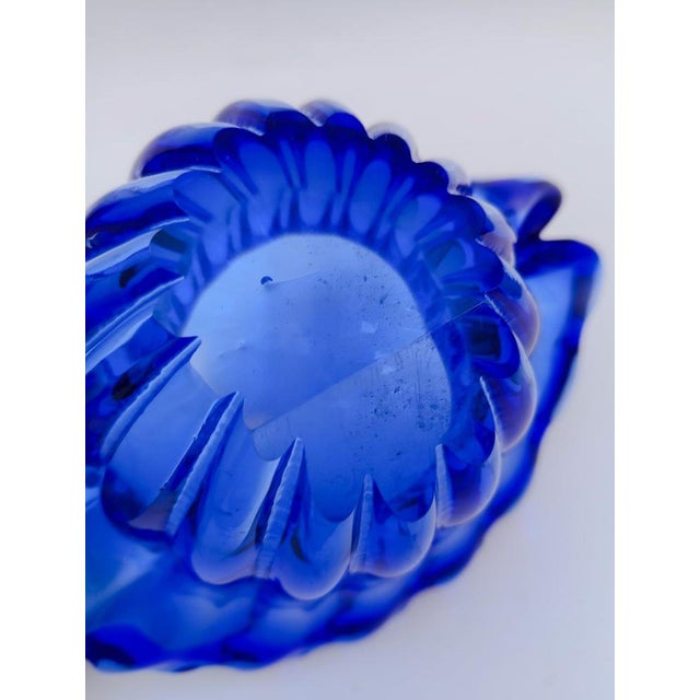 Shell with Blue Murano Glass Pearl, 1980s For Sale - Image 12 of 13