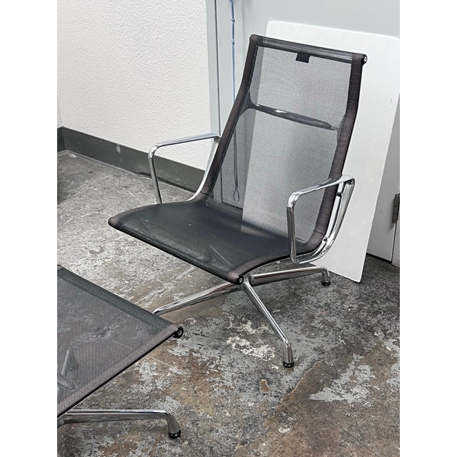 Charles & Ray Eames for Vitra Eames Aluminium Group Mesh Lounge Chair + Ottoman For Sale In San Francisco - Image 6 of 12
