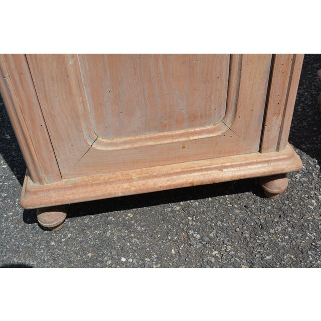 Vintage Pair Rustic Pine Wood Nightstands W/ Drawer / Cupboard & Back Splash For Sale - Image 9 of 18