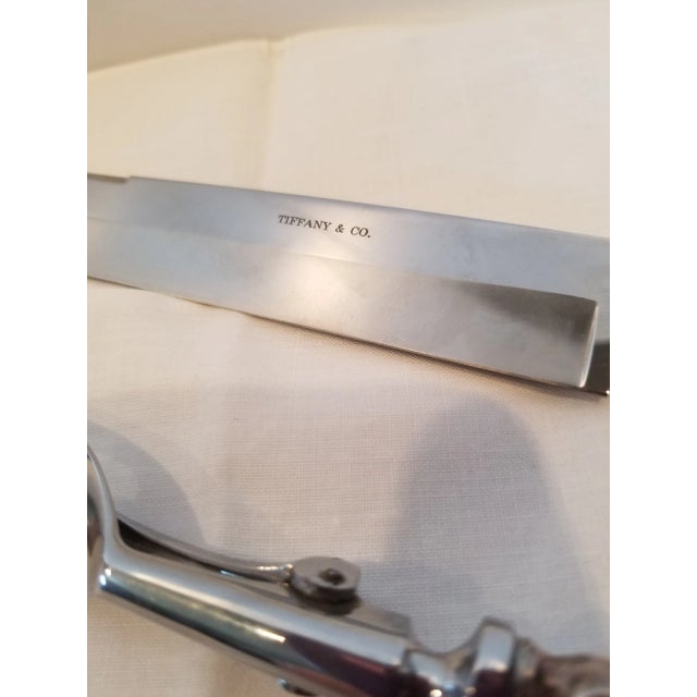 Beautiful mint condition sterling silver handle and stainless blade and fork carving set. ENGLISH KING pattern