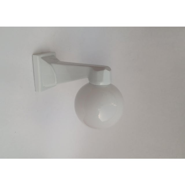 1930s Art Deco Porcelain Bathroom Wall Light, 1930s For Sale - Image 5 of 6