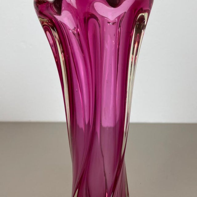 Large Sculptural Pink Murano Glass Vase, Italy, 1970s For Sale - Image 9 of 17