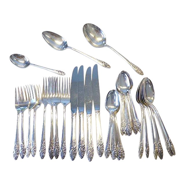 1950 Mid Century Modern 33 Piece Oneida Community Evening Star Silverplate Flatware Set 4+ For Sale